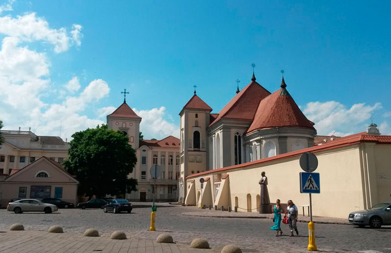 Костел святого Георгия и монастырь Бернардинцев с Троицкой церковью, Каунас